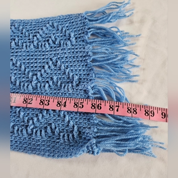 Hand knit scarves Crochet Blue Double cable stitch Triangular pattern with Tazel - Picture 14 of 16